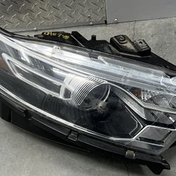 Headlight Right Ford Taurus 17