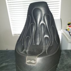 Motorcyle seat