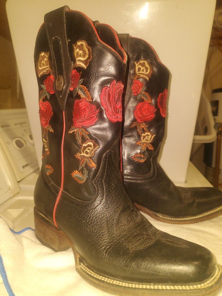 CowGirl Boots Size 6