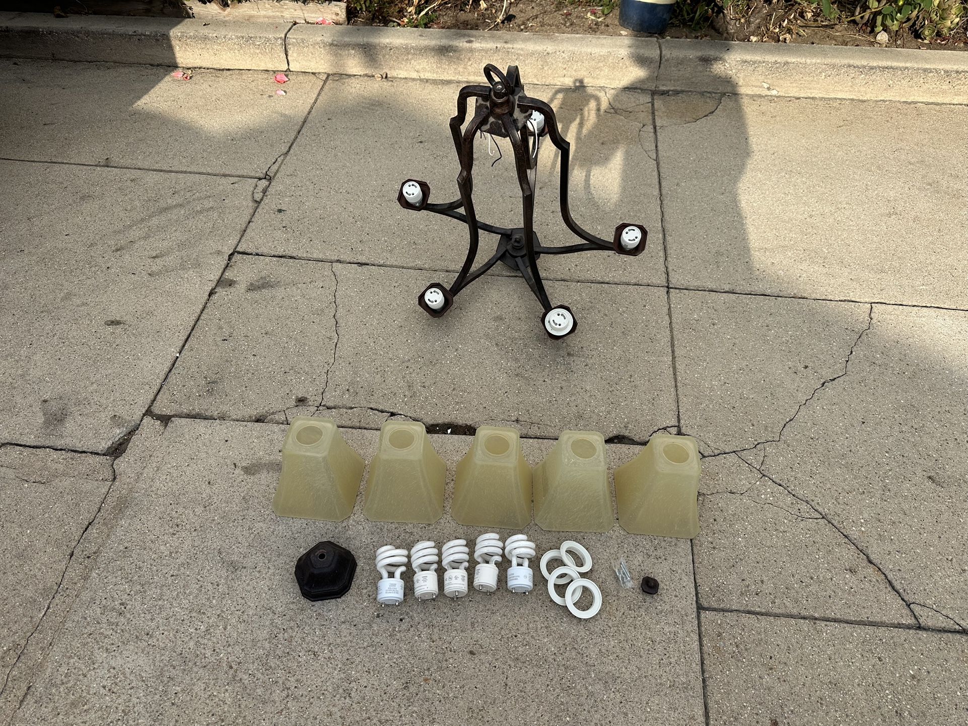 Nice Looking Chandelier In Excellent Condition  