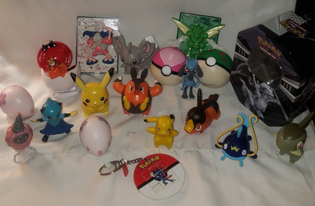 Vintage Pokémon Toy Lot