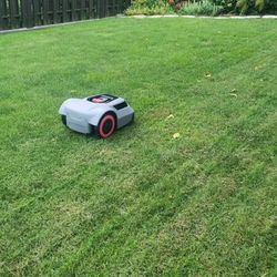 Electric Robotic Lawn Mower 