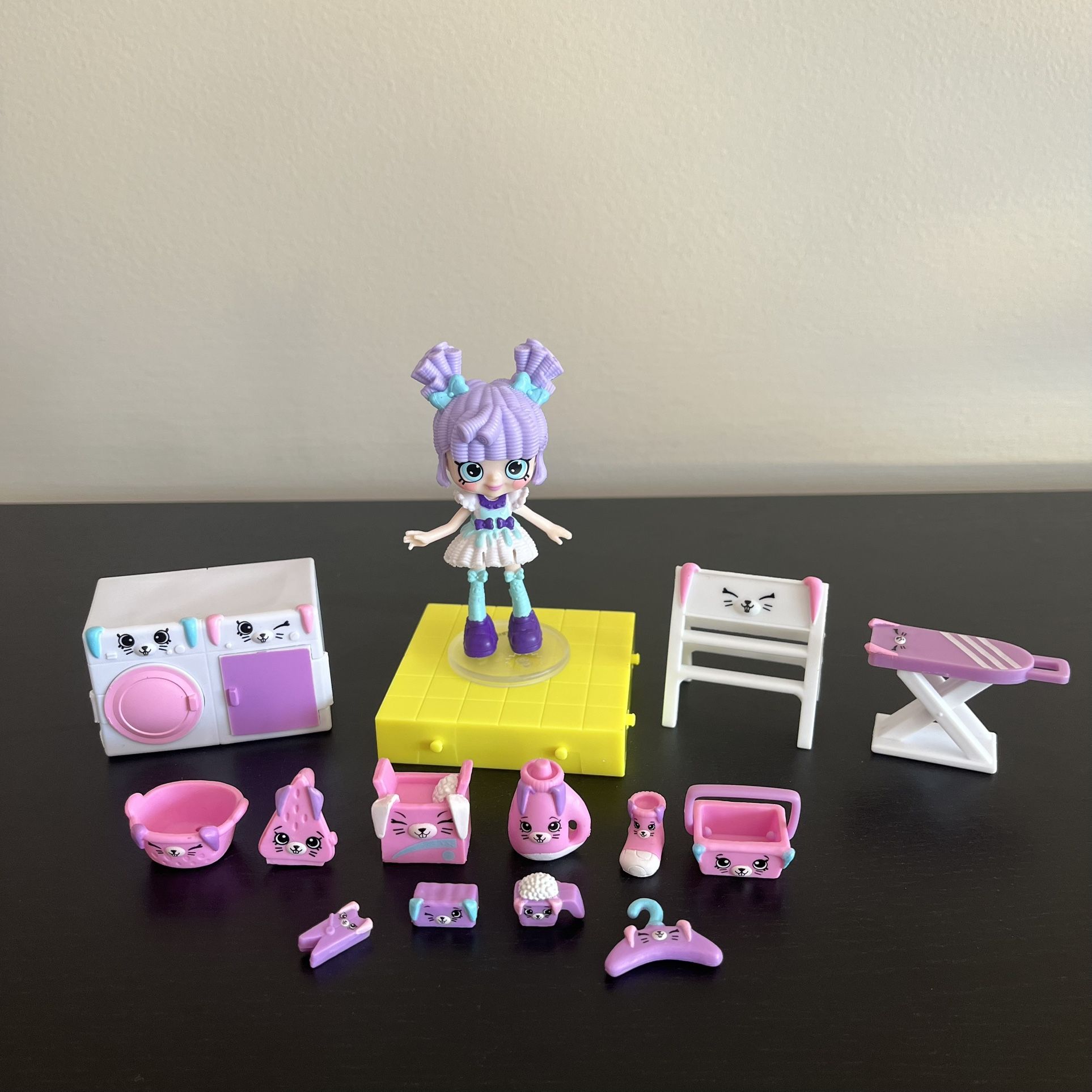 Shopkins Happy Places Bunny Laundry Milly Mops Doll Home Collection Welcome Pack