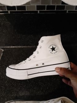 Converse Platform womens 9.5 Like new