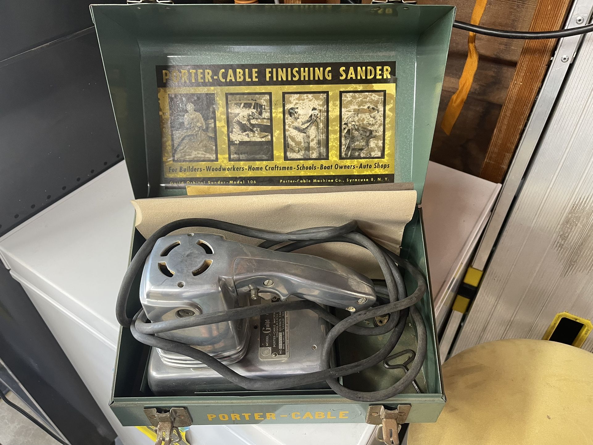 MID CENTURY PORTER CABLE "GUILD" ORBITAL SANDER 106A IN ORIGINAL METAL CASE