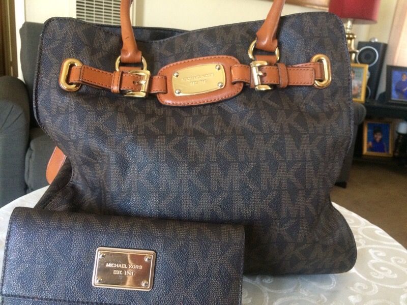 Michael kors bag set