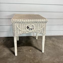 TULARE WICKER SIDE TABLE