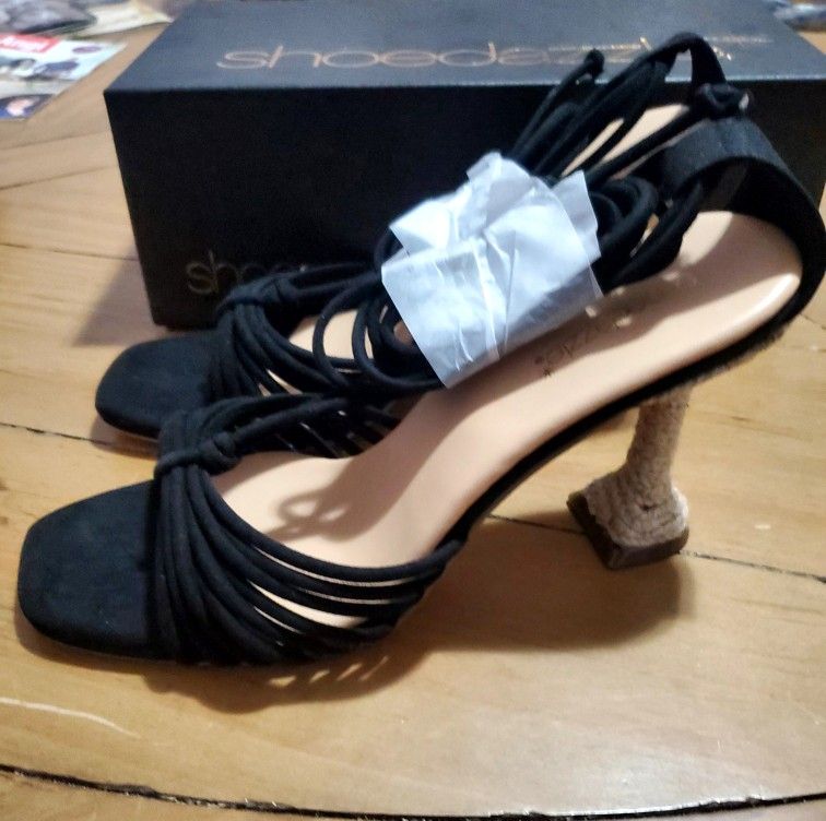 Black Heel With Straps, Size 11