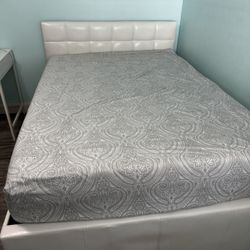 Full Size Bed Frame with Faux White Leather Headboard and Twin Trundle Bed