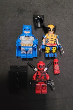 New Batman vs Deadpool & Wolverine mini figure set