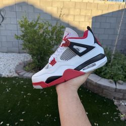 Jordan 4 Fire Red (Read Description) 