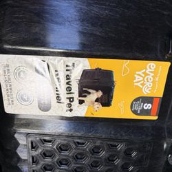 Petco Travel Pet Crate-Small