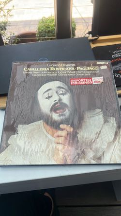 Luciano Pavarotti 3-LP opera box set