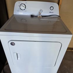 Amana 6.5 cu. ft. Gas Dryer. 