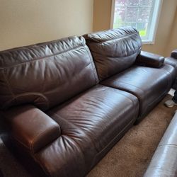 LEATHER Couch And Recliner.  ELECTRIC.  