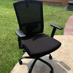 Office Chair Ergonomic Office Chair With Large Seat, Lumbar Support Computer Chair, Desk Chair With Adjustable Headrest, Armrest 