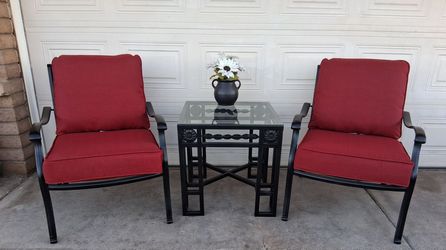Patio Set With NEW Cushions