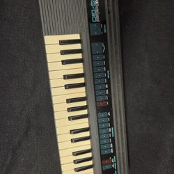 80s Yamaha PSS-130 Keyboard