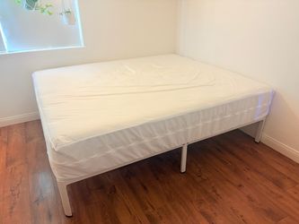 White Metal Bed Frame ( Cal King )