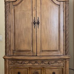 Bedroom/Tv Armoire 