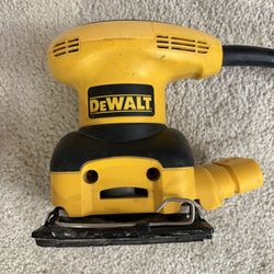 Dewalt Corded 1/4 Sheet Palm Grip Sander D26441 w/o Dust Bag