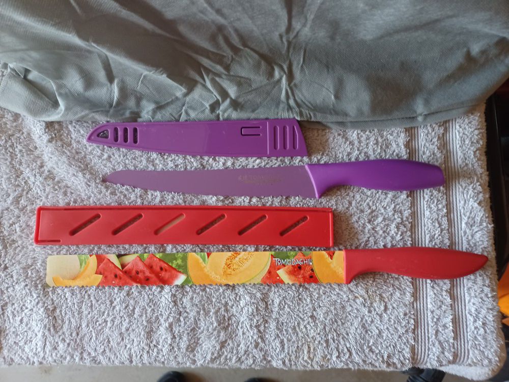 Tomodachi 2 Piece Knife Set. 11" Melon Knife & 8" Bread Knife 