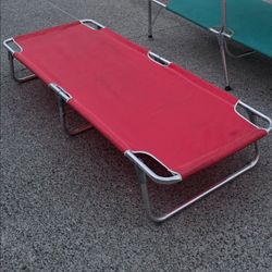 Camp cot easy set up
