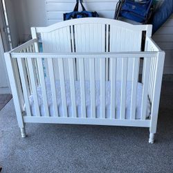 White Pottery Barn Crib & Mattress