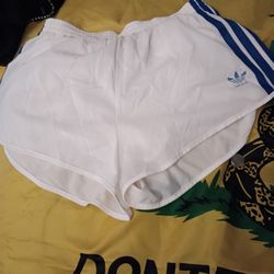 Vintage Adidas Large Ladies Shorts