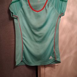 THE 2 SHIRTS FOR  $7 SIZE SMALL PICK UP IN SUN VALLEY 