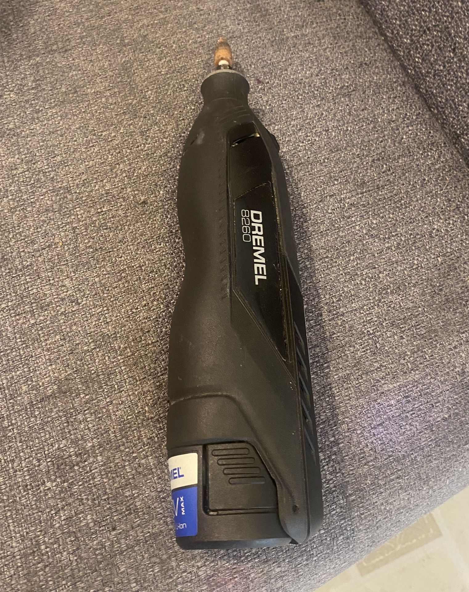 Dremel 8260 12VLi-Ion Variable Speed Cordless Smart Rotary Tool with Brushless Motor,3Ah Battery,