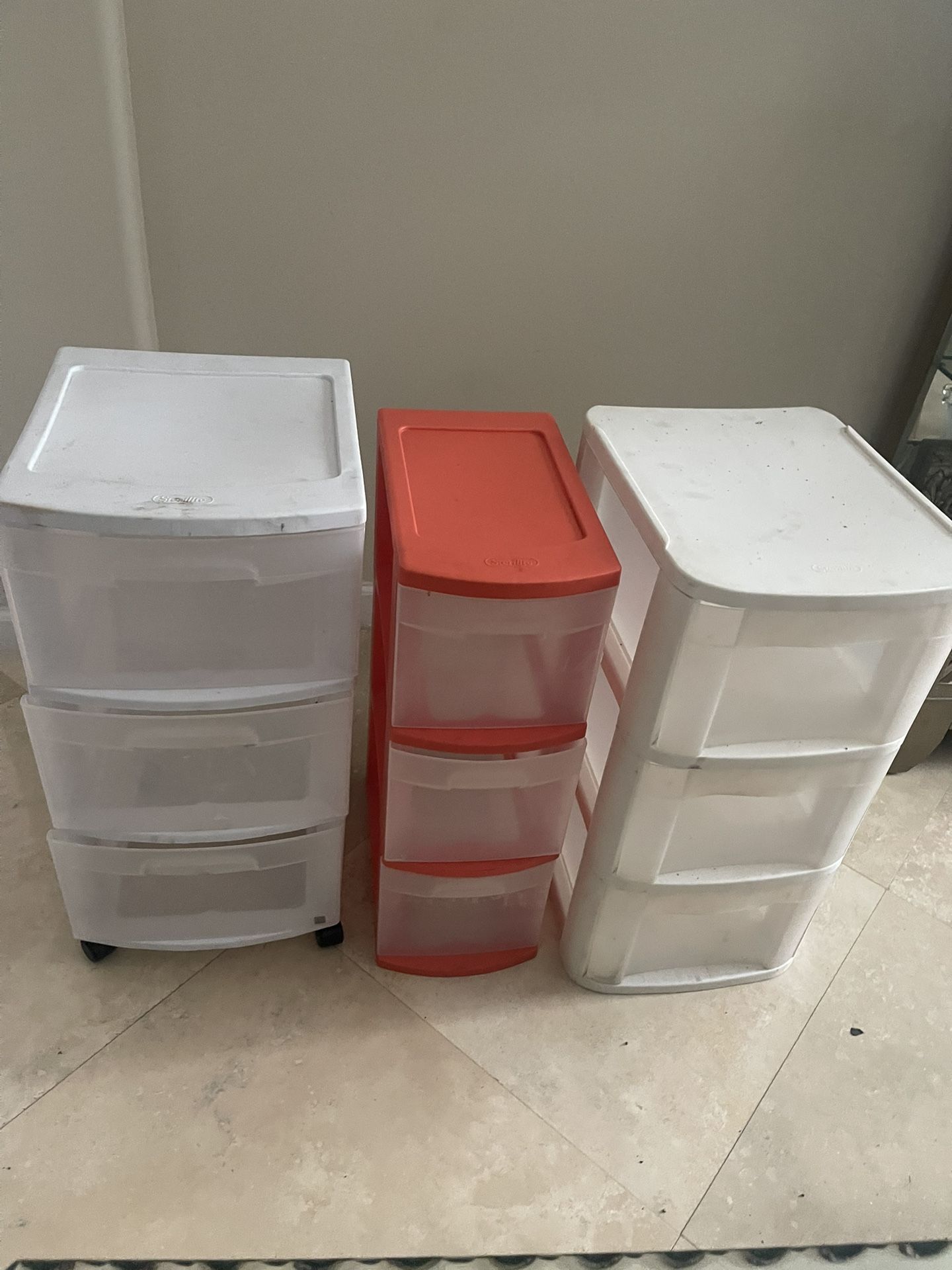 Set of 3 - Plastic Storages -LIKE NEW