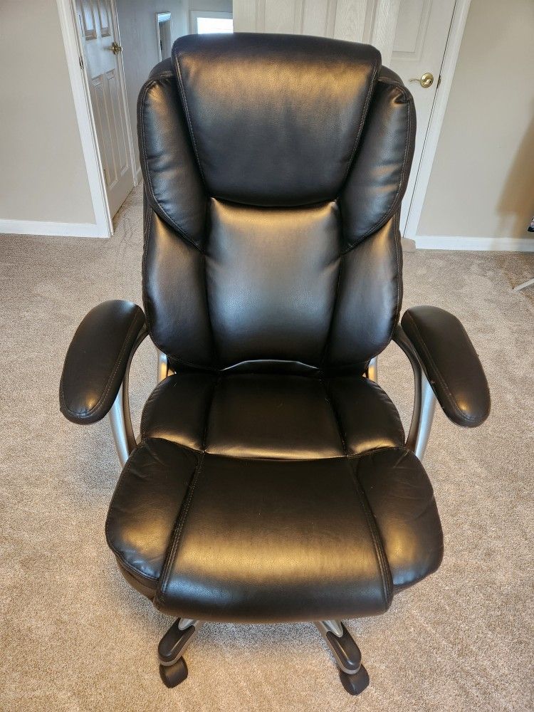Realspace Cressfield High-Back Executive Chair