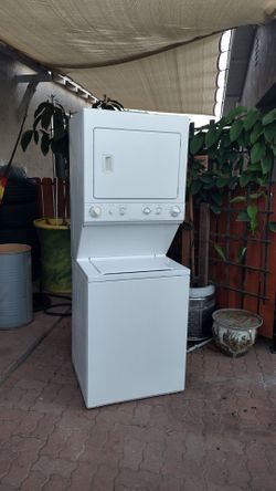 Stackable washer gas dryer