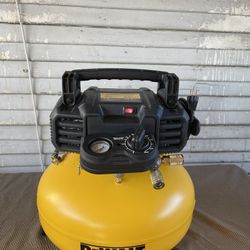 DEWALT 6 Gal. Electric Air Compressor