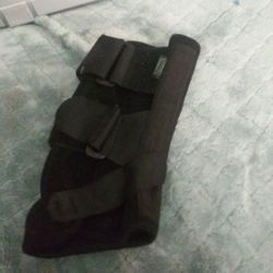 Wrist brace w/ metal assist