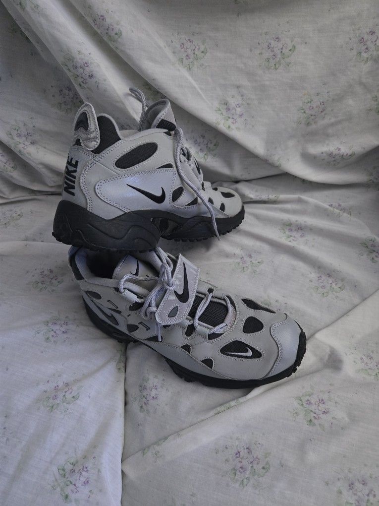 Men Nike Shoes