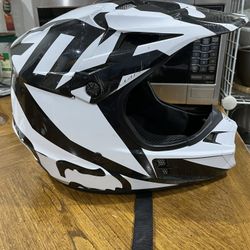 FOX V1 Motocross Helmet Size Medium 7-1/8-1/4