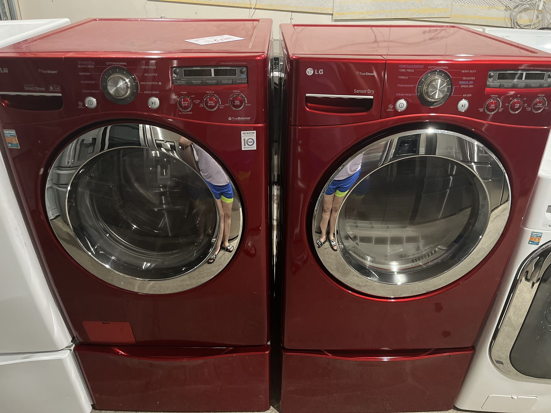 Red Set LG Washer And Dryer Electric 