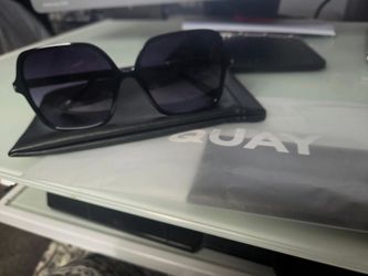 Quay Black Frame / Black Purple Lens