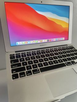 Apple Macbook Air 11” 2013 i5 Laptop w/ Charger
