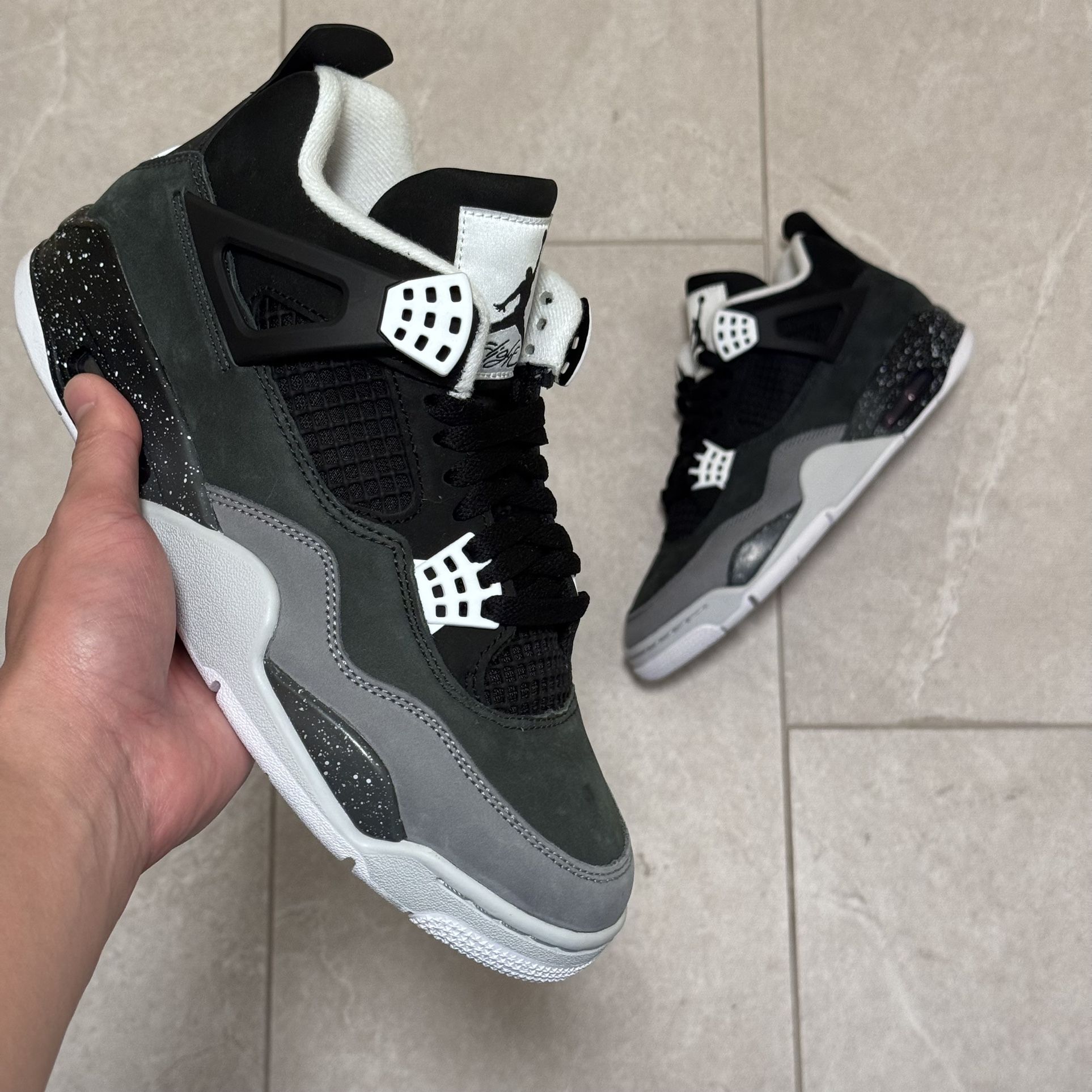 Nike Air Jordan 4 “Fear” 2024 Sz 8 Basketball Shoes 