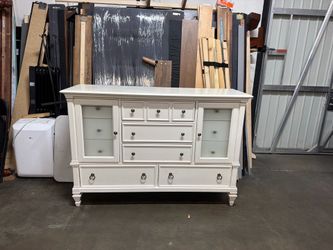 Chest of drawers $249