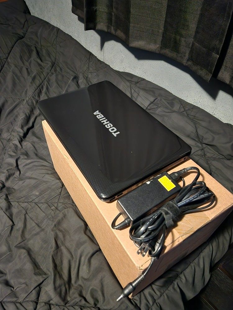 Toshiba Laptop 15" Satellite L655-S5117