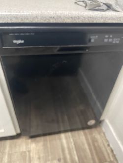 Whirlpool dishwasher 60$ obo