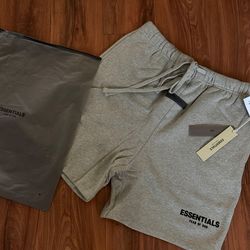 Essentials shorts fear of God