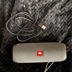 Jbl Flip Speaker With Charging Cord 