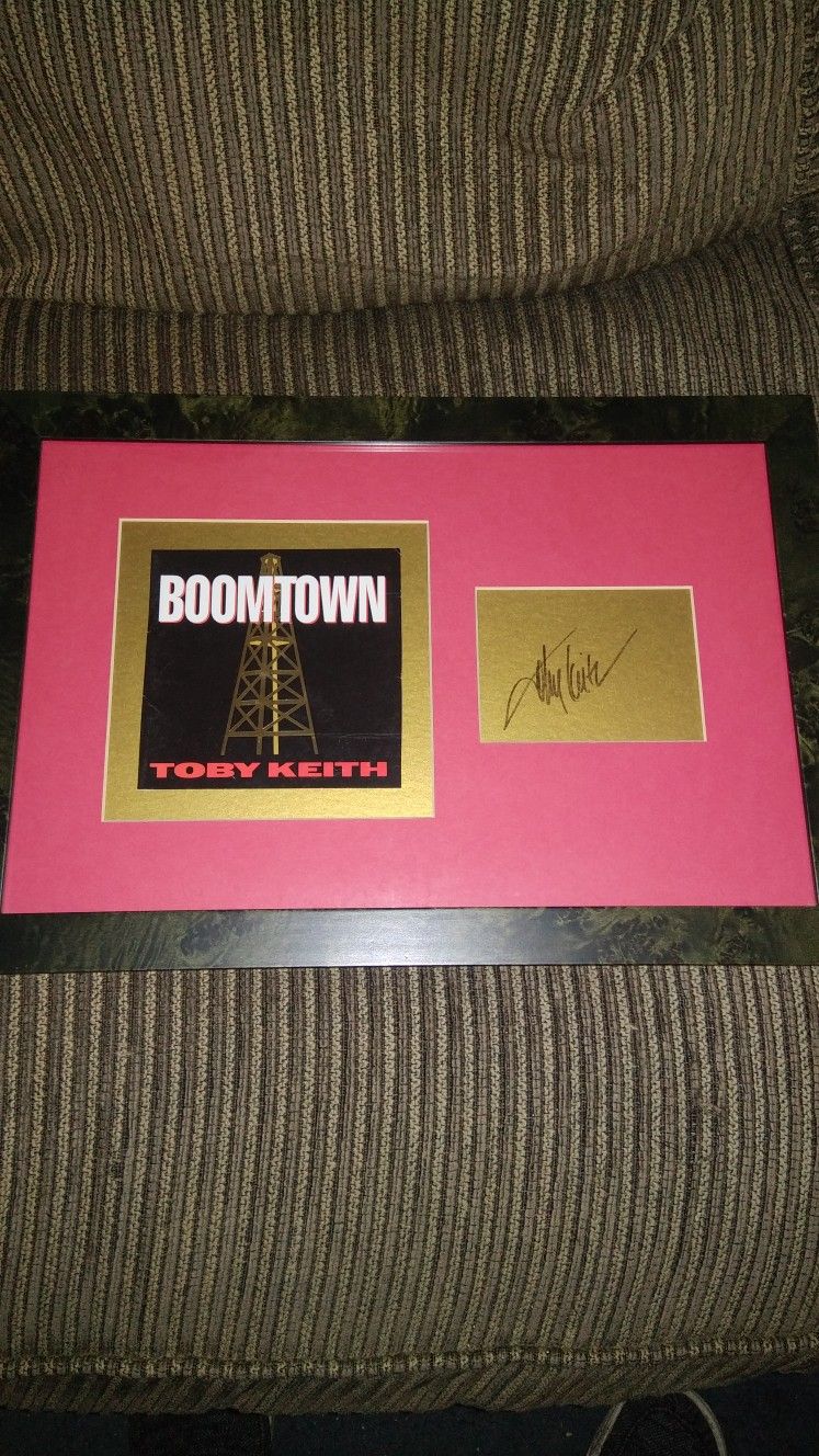 Toby Keith Autograph