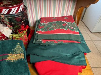 Huge Lot of Vintage Christmas Tablecloths  Linens Holiday Decor⁠