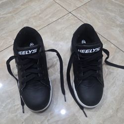 Heelys Kids Size 2